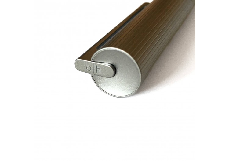 Design 08 de Otto Hutt